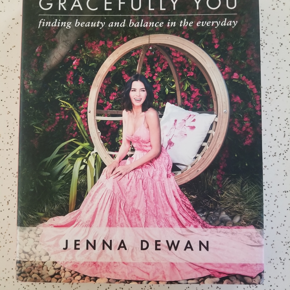 Gracefully You by Jenna Dewan Book